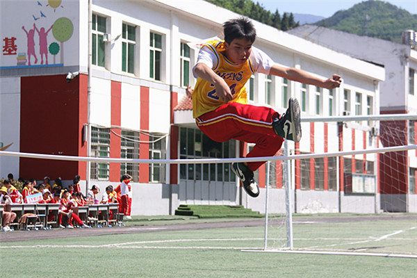 漩涡镇中心小学图片